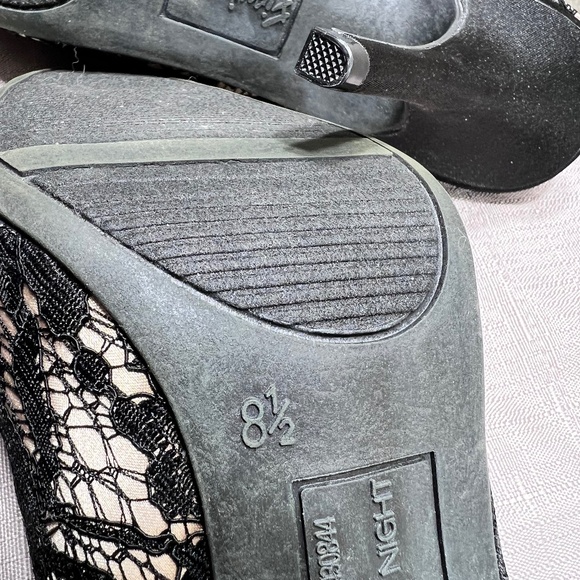 Lace sling back, open toe size 8 1/2 - Picture 6 of 8